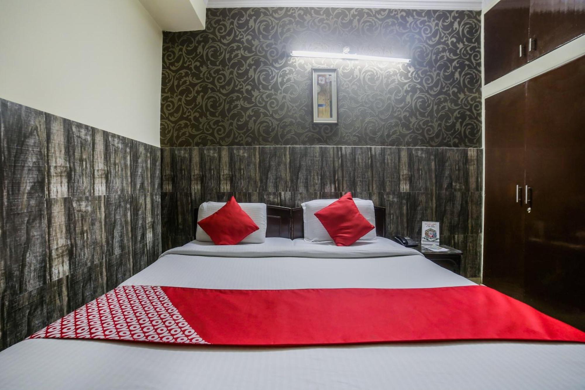 Oyo Downtown Inn Near Leisure Valley Park Gurgáon Exteriér fotografie